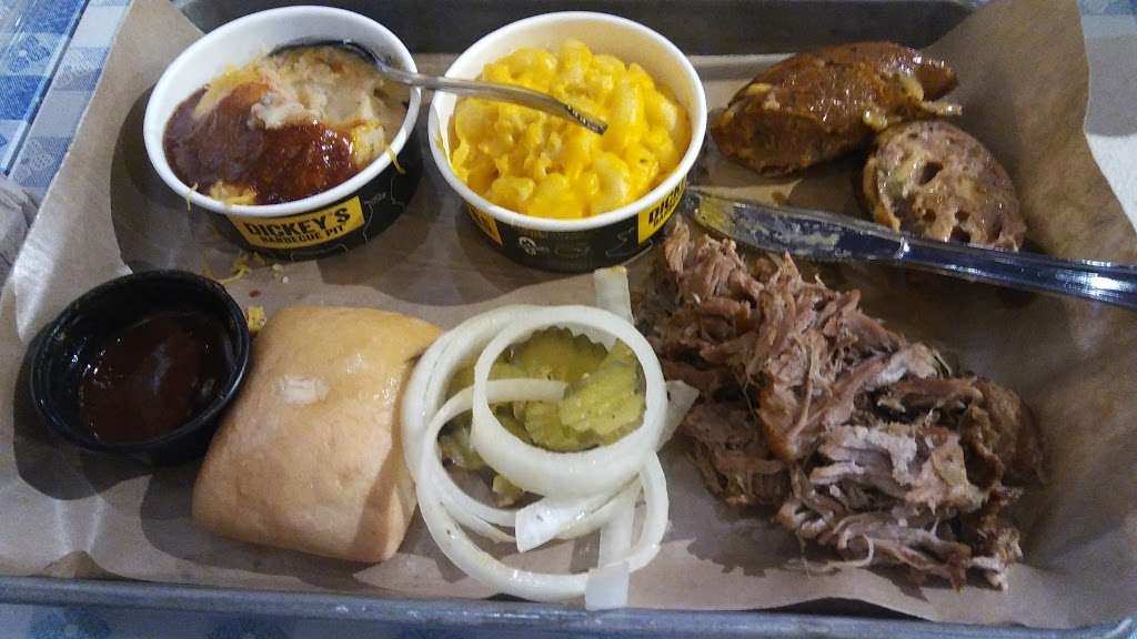 Dickeys Barbecue Pit | 15683 Roy Rogers Dr, Victorville, CA 92392, USA | Phone: (760) 493-8011