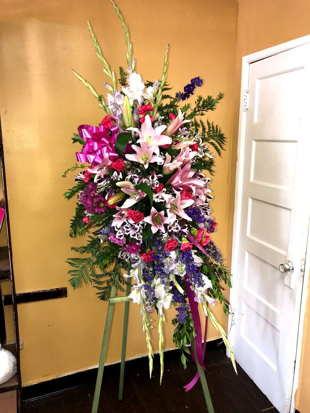 Jimmys Flower Arrangements | 722 E South St, Long Beach, CA 90805 | Phone: (562) 612-0901