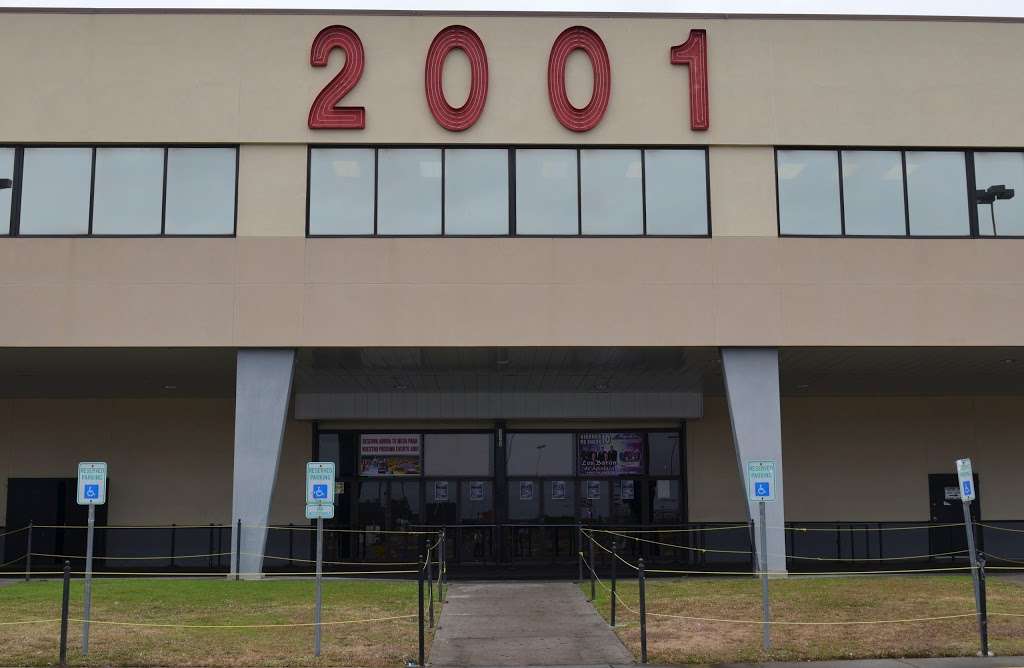 Escapade 2001 | 11903 Eastex Fwy, Houston, TX 77039, USA | Phone: (281) 372-1100