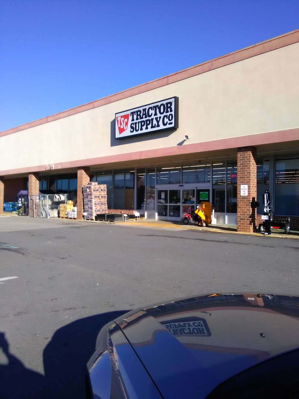 Tractor Supply Co. | 593 Lancaster Bypass E, Lancaster, SC 29720, USA | Phone: (803) 285-5145