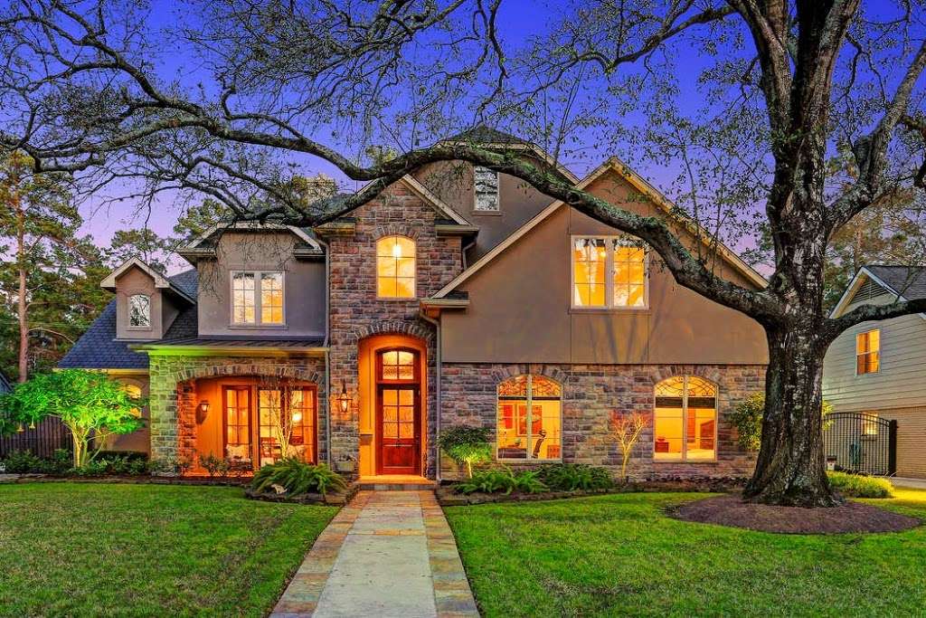 Sally Henry Kmiecik Realtor | 12506 Memorial Dr, Houston, TX 77024, USA | Phone: (713) 858-2535