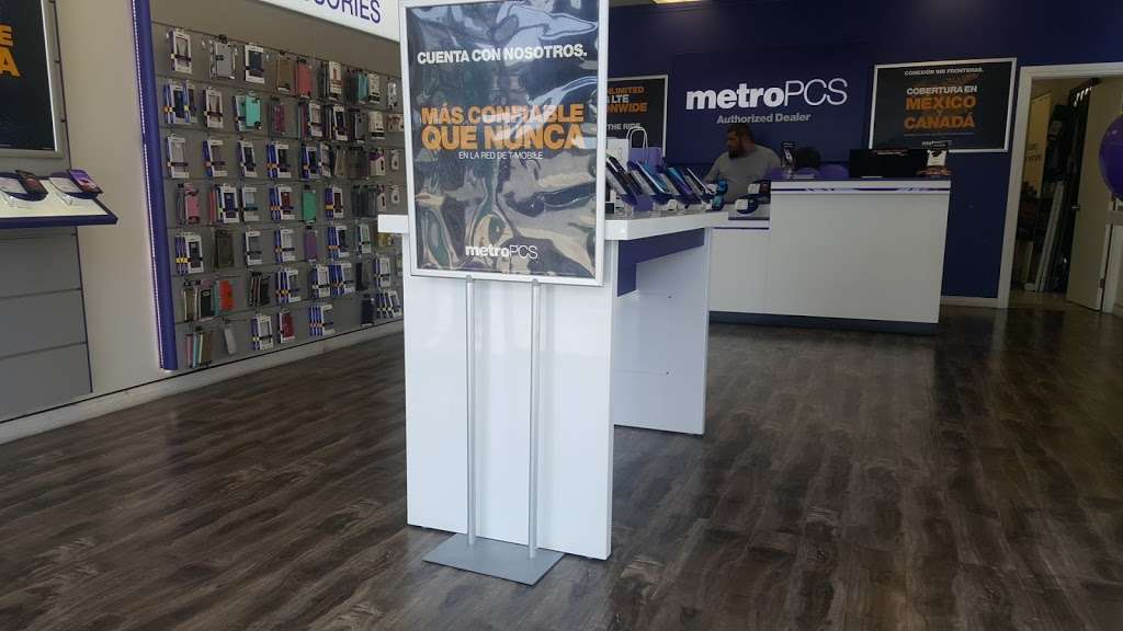 Metro by T-Mobile | 3101 Beverly Blvd Ste C, Los Angeles, CA 90057, USA | Phone: (213) 568-3738