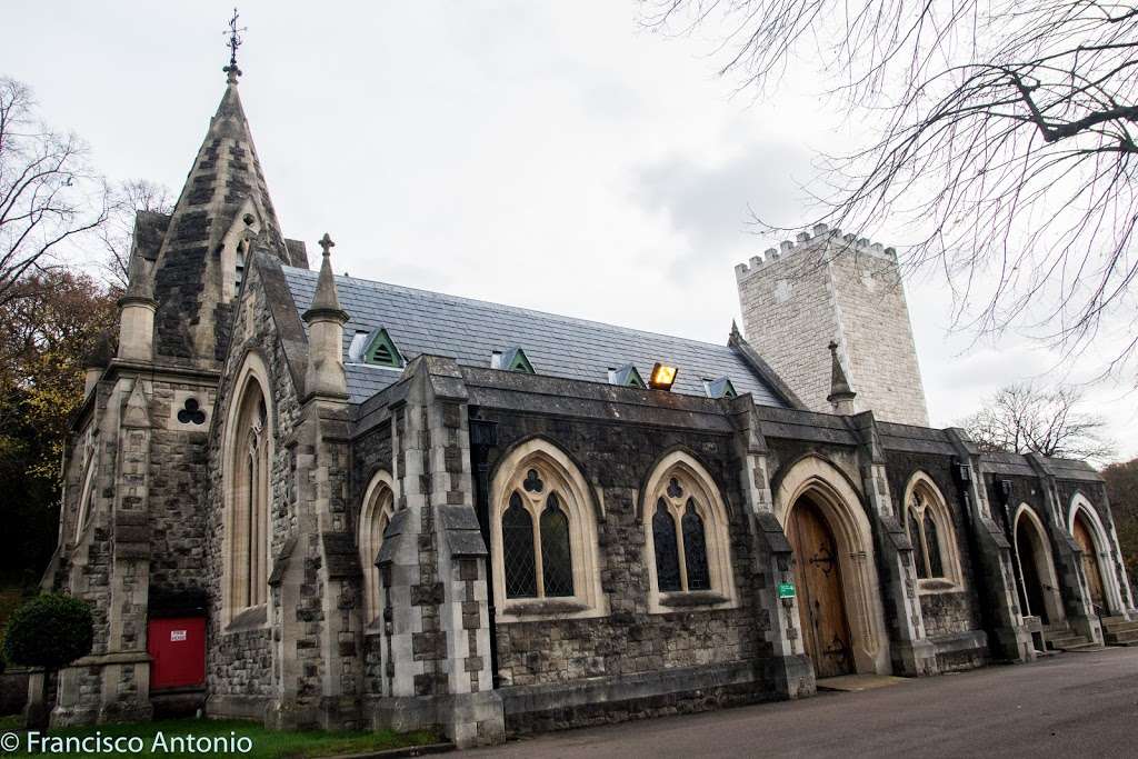 Putney Vale Cemetery and Crematorium | Stag Ln, Wimbledon, London SW15 3DZ, UK | Phone: 020 3959 0090