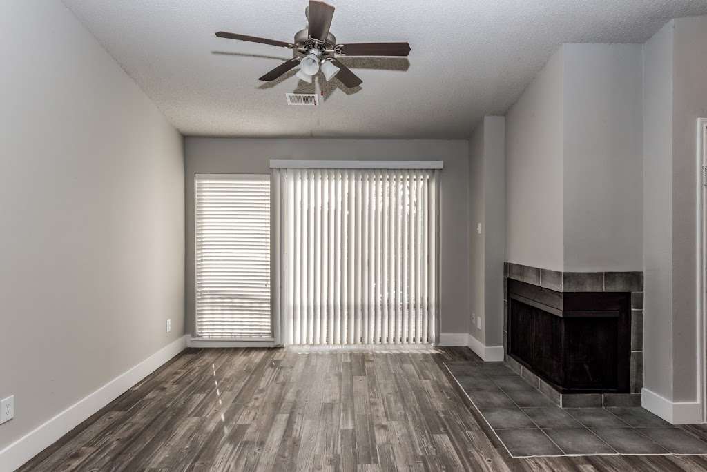 Palomar Apartments | 100 Texas Ave, Webster, TX 77598 | Phone: (281) 338-8600