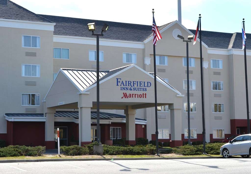 Fairfield Inn & Suites by Marriott Hickory | 1950 13th Ave Dr SE, Hickory, NC 28602, USA | Phone: (828) 431-3000