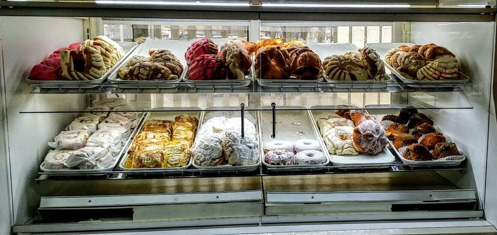 Navarros Bakery | 11943 S Pulaski Rd, Alsip, IL 60803 | Phone: (708) 371-0034