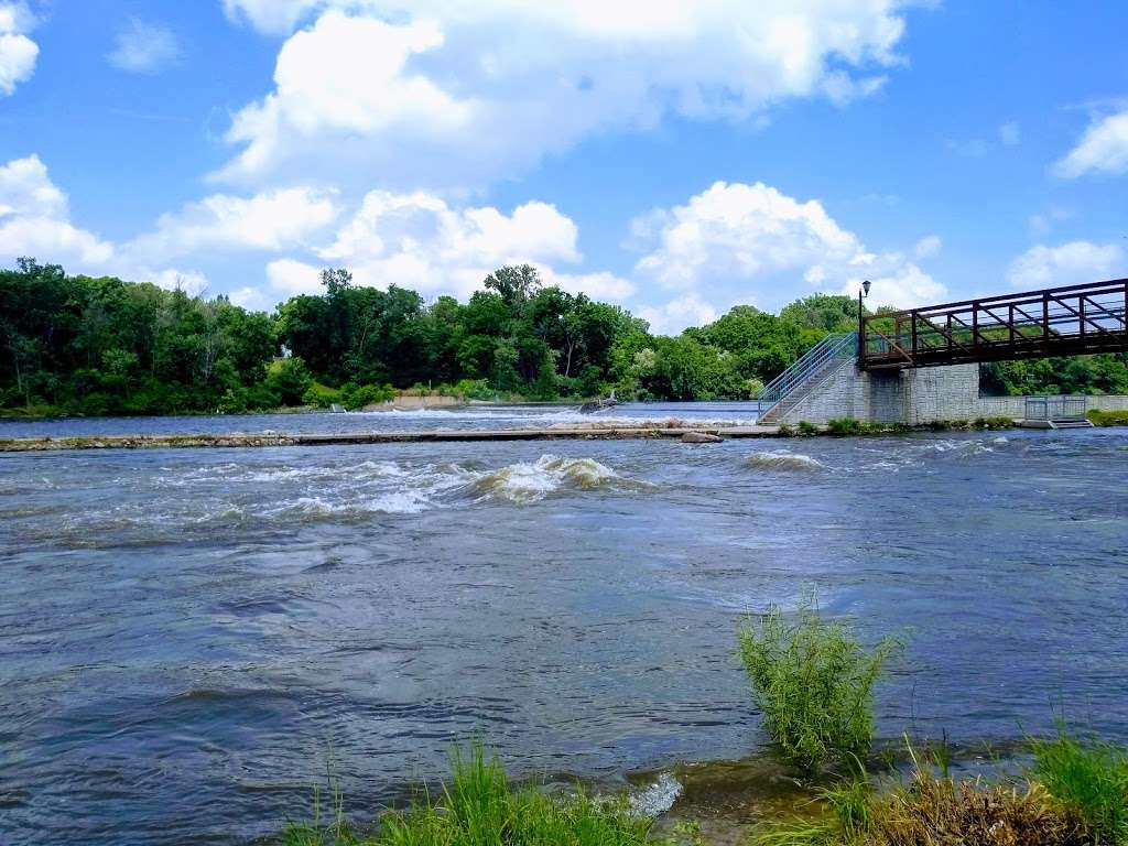 Bicentennial Riverfront Park | 301 E Hydraulic St, Yorkville, IL 60560, USA | Phone: (630) 553-4357