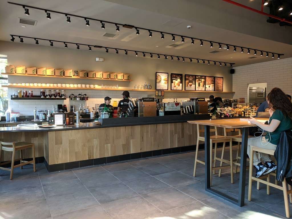 Starbucks in Stuben | 325 Lafayette Ave, Brooklyn, NY 11205, USA | Phone: (718) 230-0007