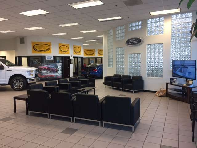 Louisburg Ford | 111 Fairlane Dr, Louisburg, KS 66053 | Phone: (913) 837-4311