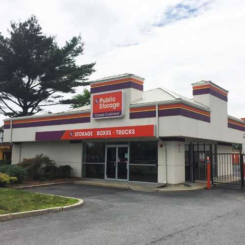 Public Storage | 122 Saxon Ave, Bay Shore, NY 11706 | Phone: (631) 954-1617