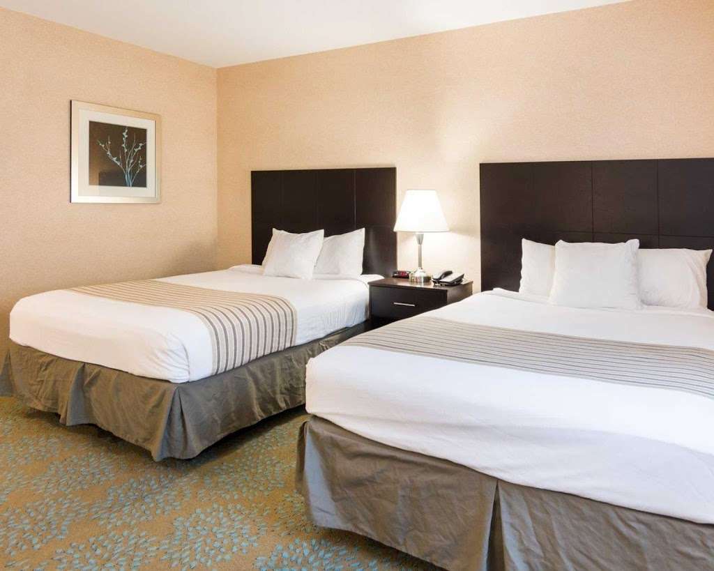 Suburban Extended Stay Hotel Quantico | 3097 Jefferson Davis Hwy, Stafford, VA 22554, USA | Phone: (540) 288-9051