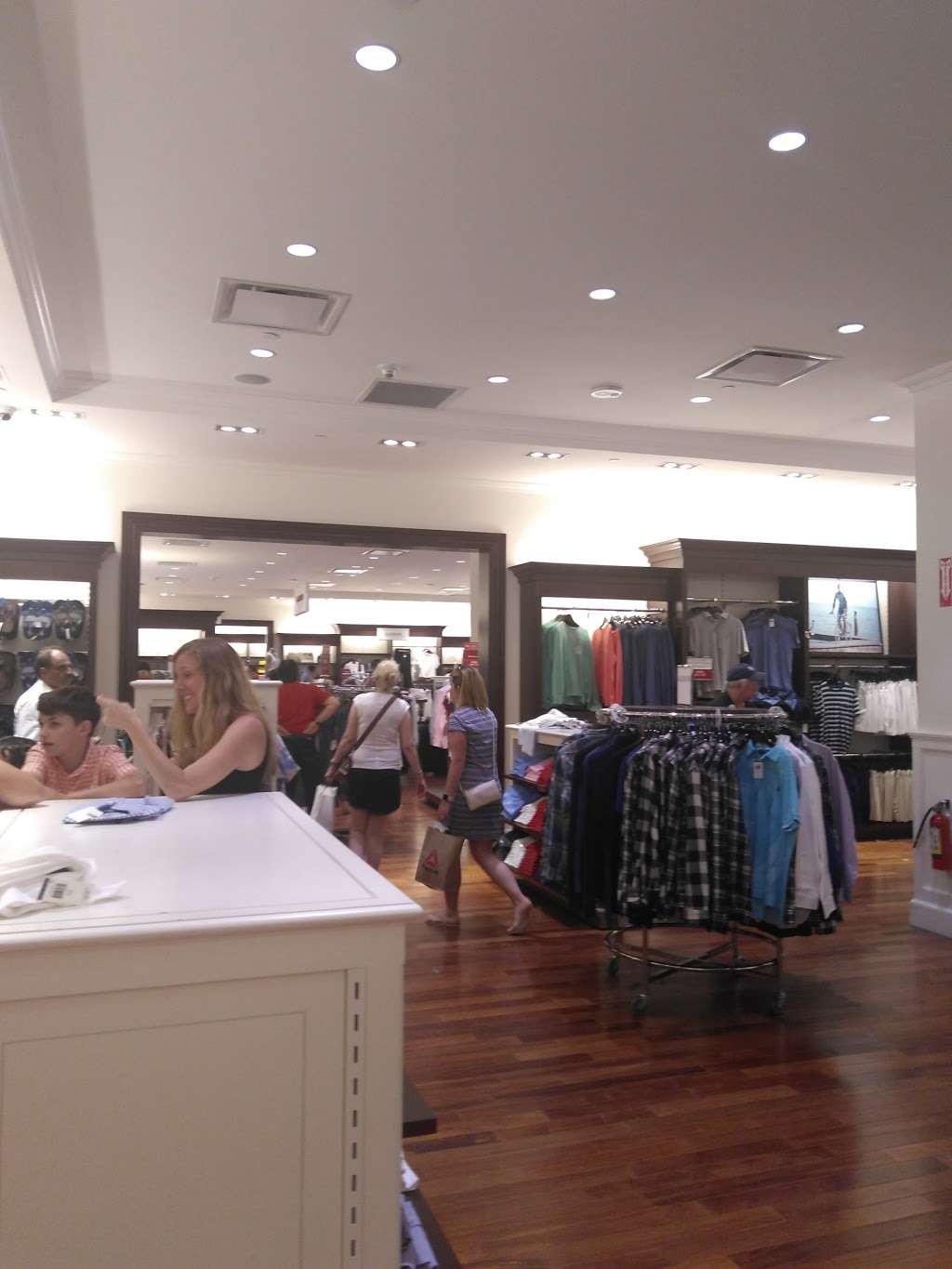 Polo Ralph Lauren Factory Store | 80 Premium Outlets Blvd, Merrimack, NH 03054, USA | Phone: (603) 424-6538