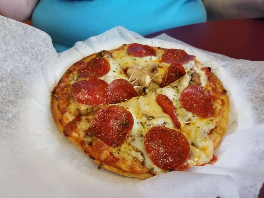 Mickey & Bills Pizza | 3102 Foltz St, Indianapolis, IN 46241, USA | Phone: (317) 241-6019