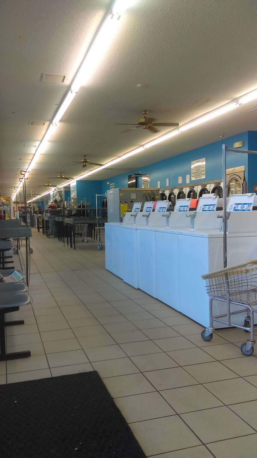 Family Coin Laundry | 130 Vandiver Dr, Lincolnton, NC 28092, USA | Phone: (704) 736-0510