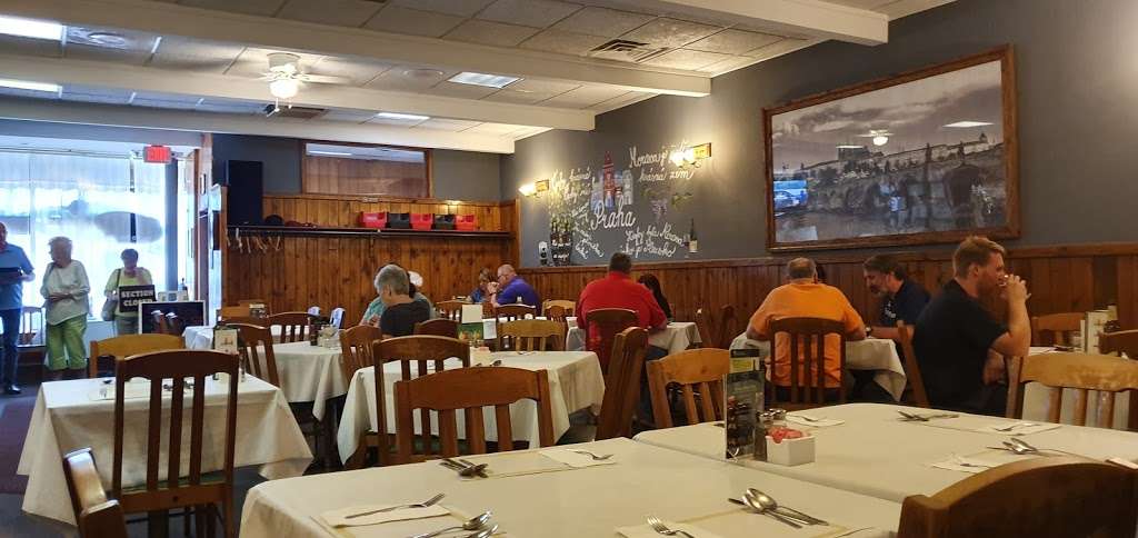 Czech Plaza Restaurant | 7016 Cermak Rd, Berwyn, IL 60402 | Phone: (708) 795-6555