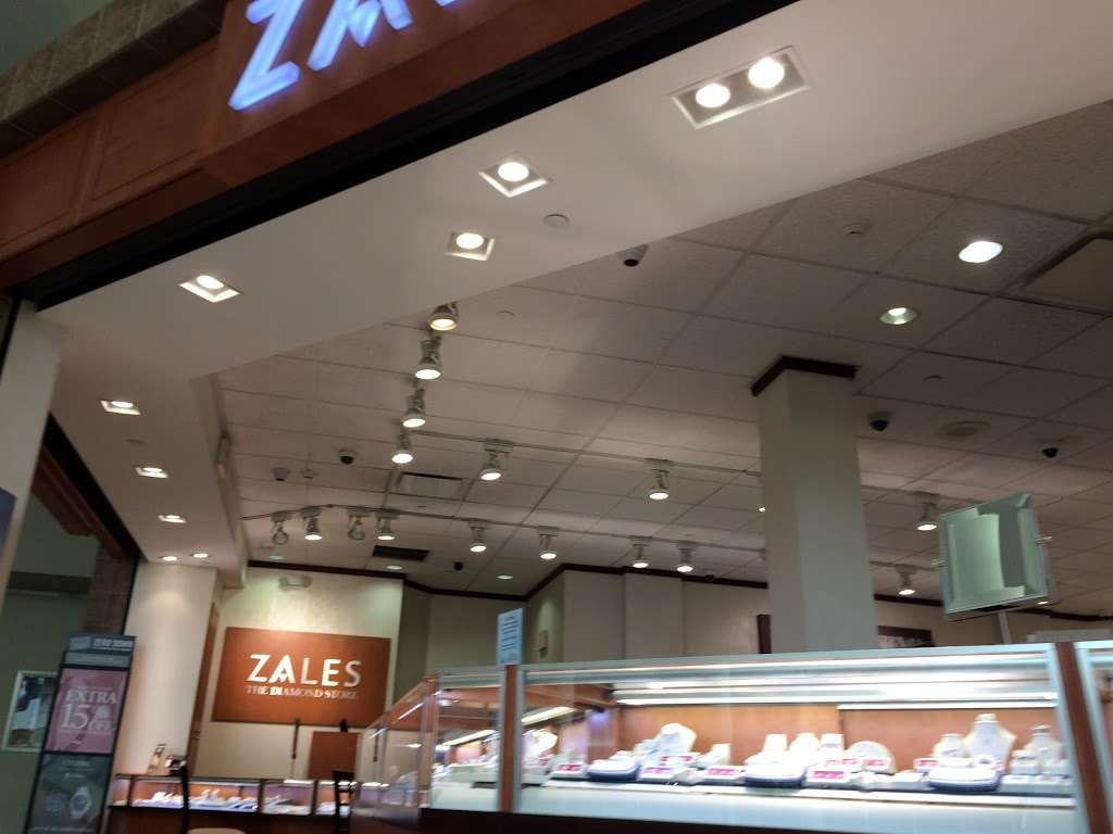 Zales | 2079 Montebello Town Center, Montebello, CA 90640, USA | Phone: (323) 721-5901