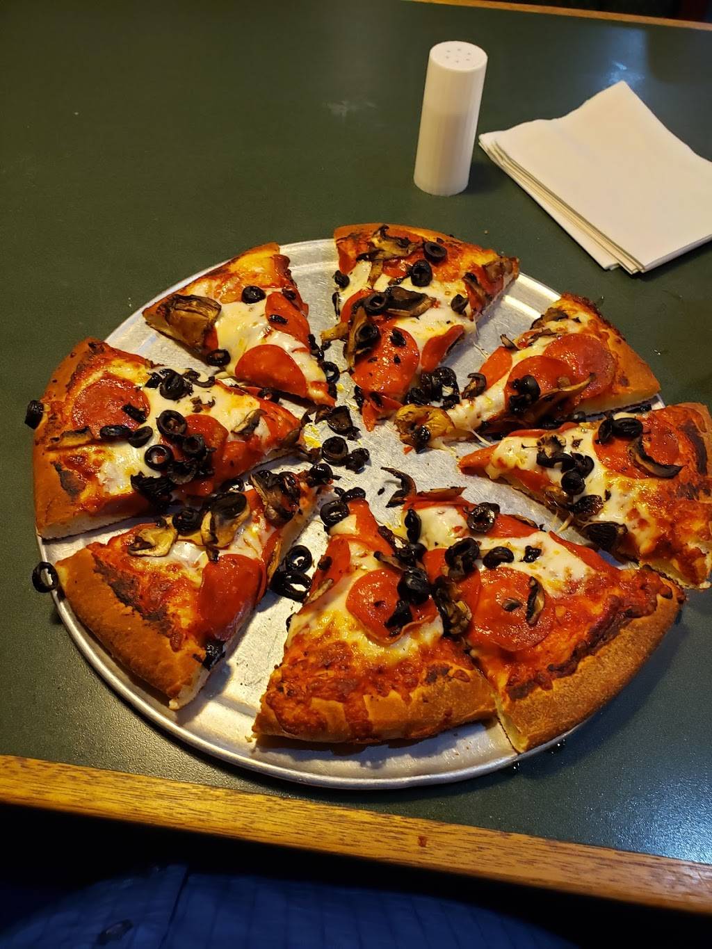 Rustys Pizza | 5430 Olive Dr, Bakersfield, CA 93308, USA | Phone: (661) 835-5555