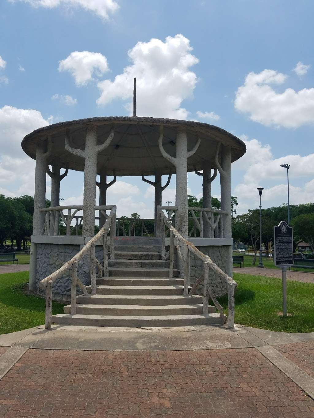 Historic Gazebo | 7001-7099 Avenue Q, Houston, TX 77011, USA