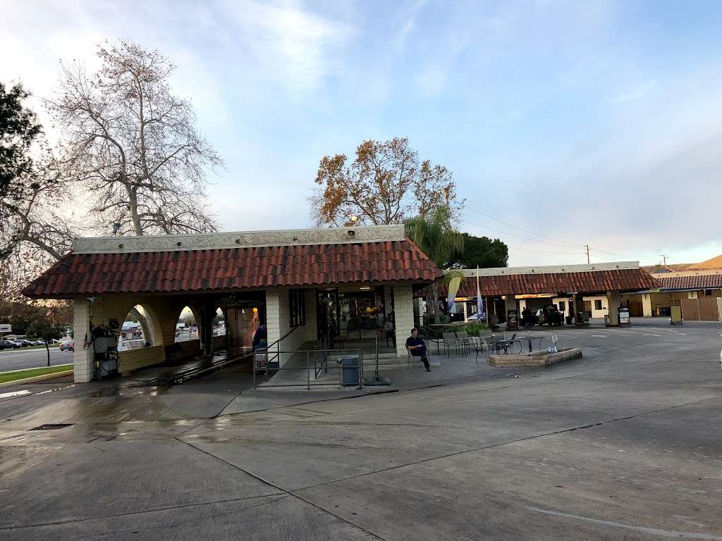 Village Hand Wash | 3369 Thousand Oaks Blvd, Thousand Oaks, CA 91362, USA | Phone: (805) 495-5110