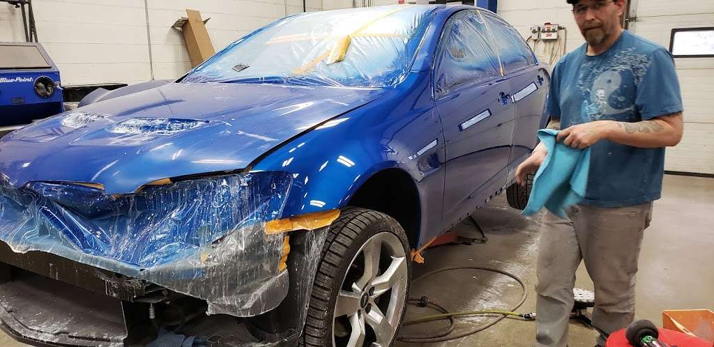 Thats Auto Body | 11517 US-12, Richmond, IL 60071, USA | Phone: (815) 678-7747