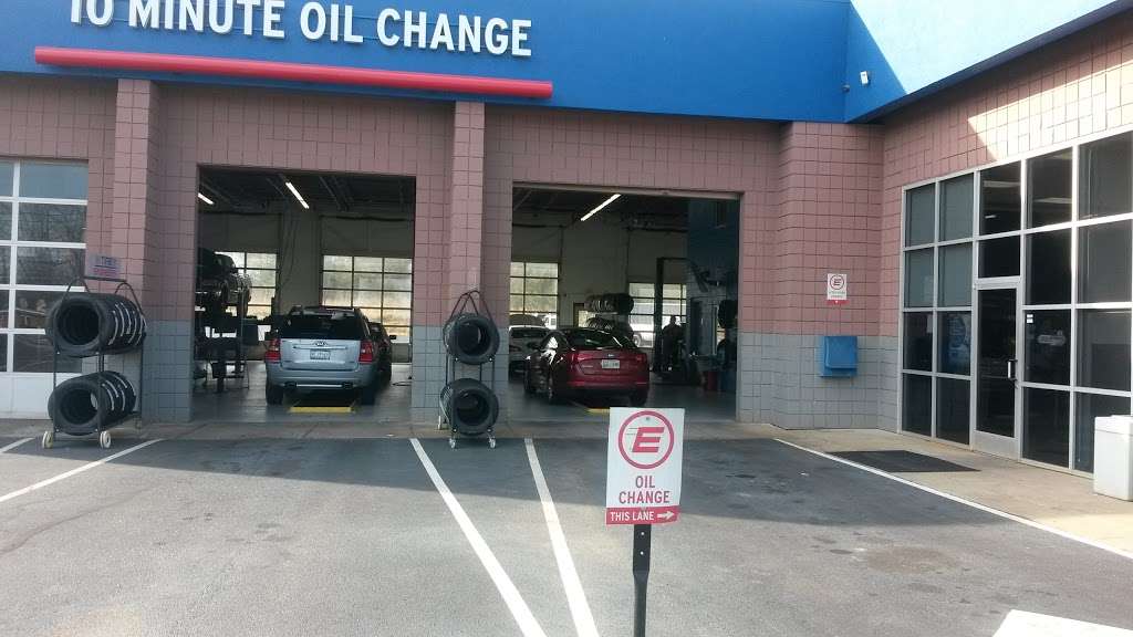 Express Oil Change & Tire Engineers | 4825 Charlotte Hwy, Lake Wylie, SC 29710, USA | Phone: (803) 831-0009
