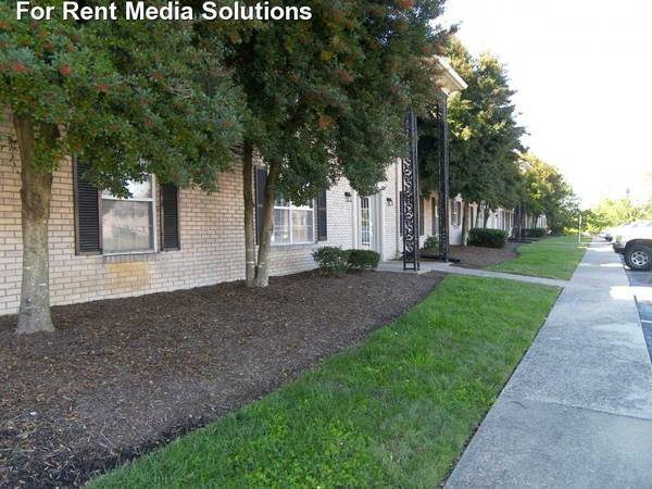 Berkley Hills Apartments | 300 Berkley Dr, Madison, TN 37115 | Phone: (615) 868-1288