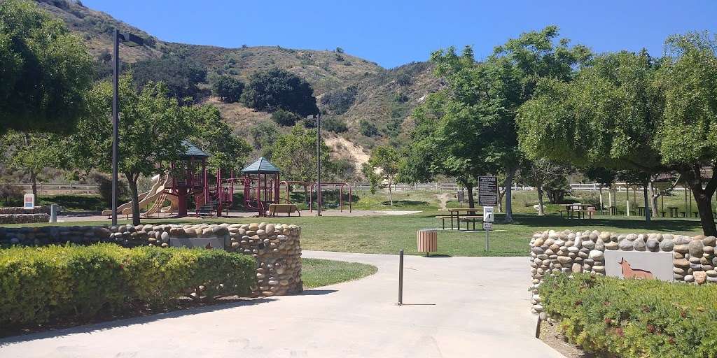 Coyote Hills Park | 275 Valley Gate Rd, Simi Valley, CA 93065, USA | Phone: (805) 584-4400