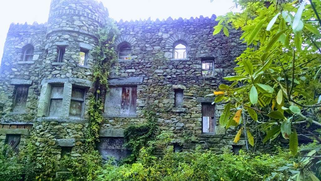 Hearthstone Castle | 18 Brushy Hill Rd, Danbury, CT 06810, USA