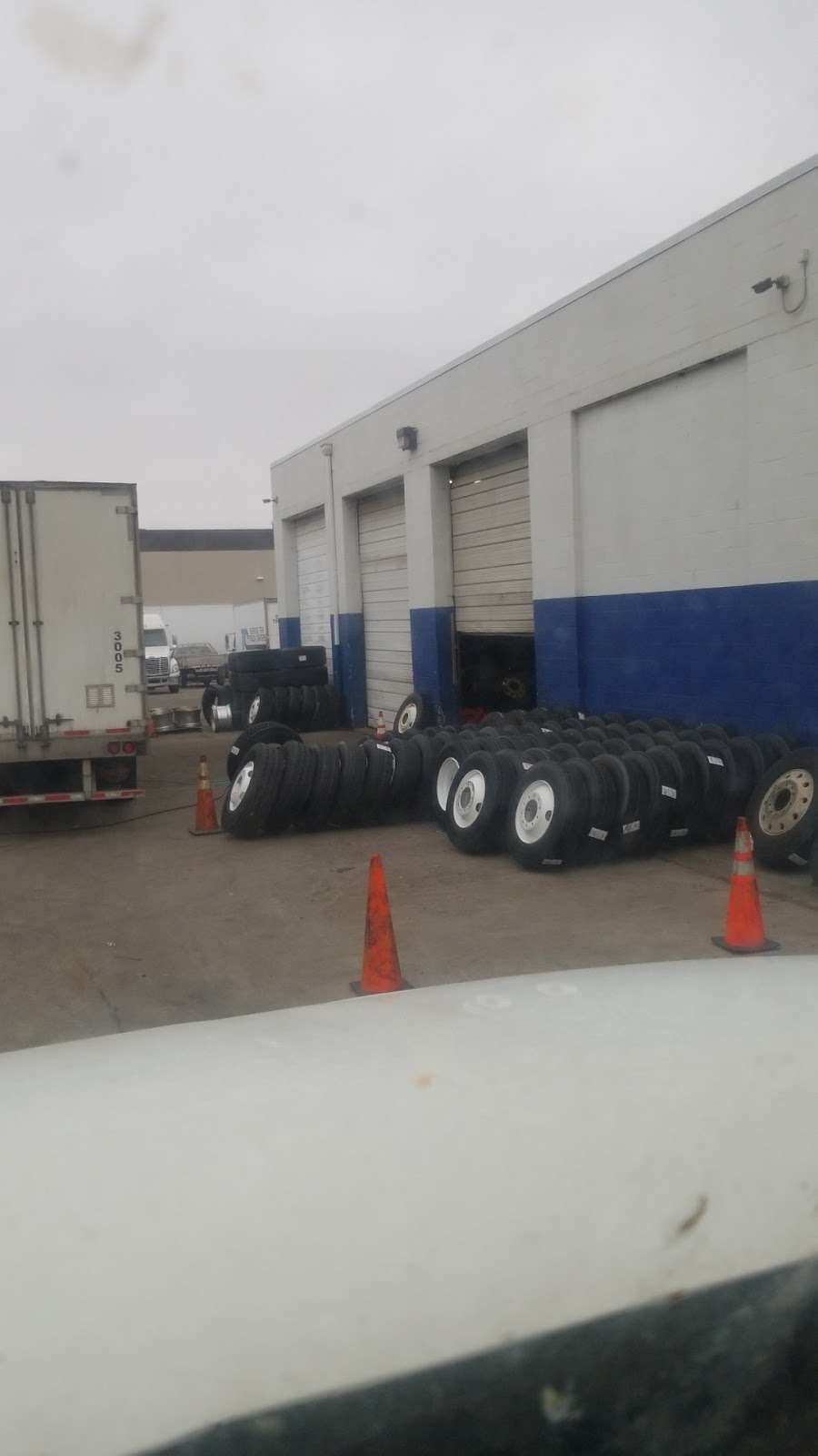 Service Tire Truck Centers | 4771 Hollins Ferry Rd, Halethorpe, MD 21227 | Phone: (410) 247-8473