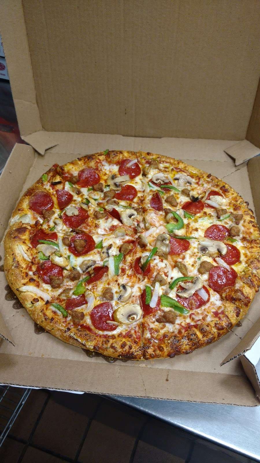Dominos Pizza | 26437 Ridge Rd, Damascus, MD 20872, USA | Phone: (301) 253-8880