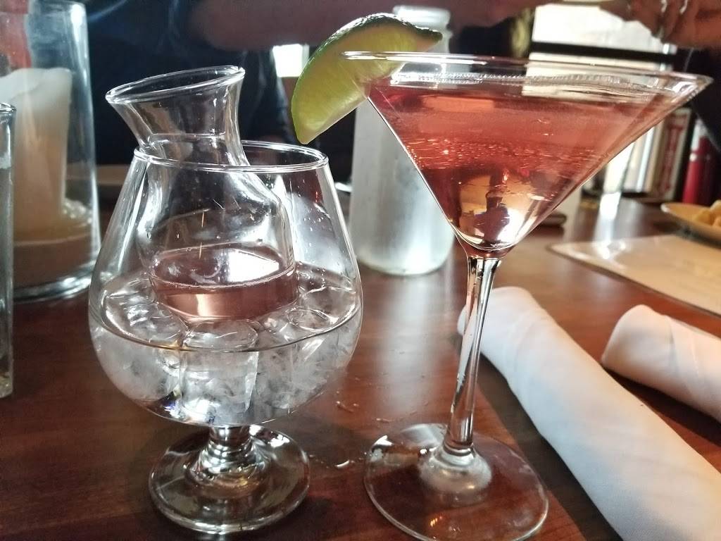 J. Alexanders Redlands Grill | 4077 Lake Cook Rd, Northbrook, IL 60062, USA | Phone: (847) 564-3093