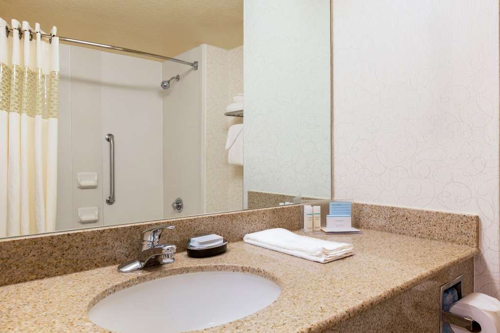 Hampton Inn San Marcos | 123 E Carmel St, San Marcos, CA 92078, USA | Phone: (760) 736-9249