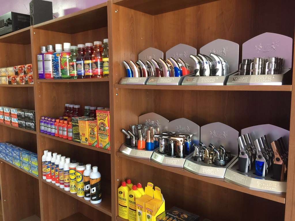 Glass And Vape | 7113 NW Barry Rd, Kansas City, MO 64153, USA | Phone: (816) 237-6823