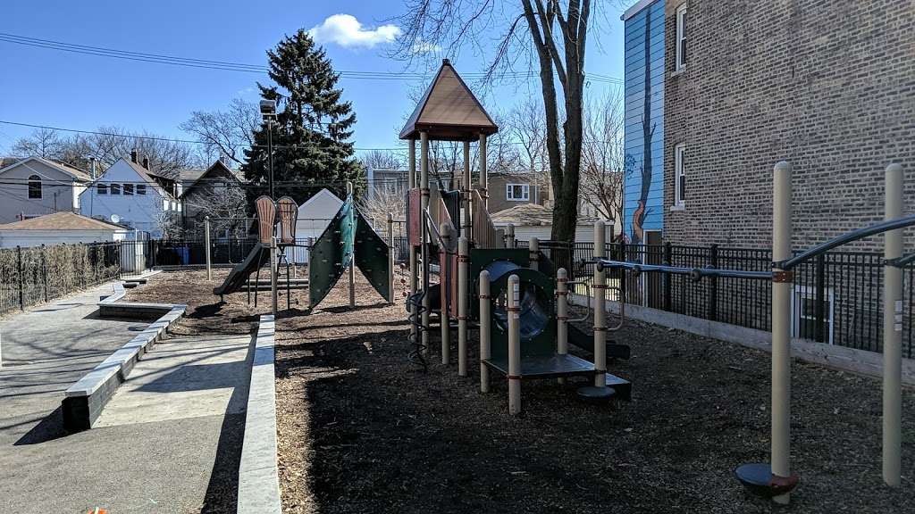 Maple Playlot Park | 2047 N Spaulding Ave, Chicago, IL 60647 | Phone: (312) 742-7535