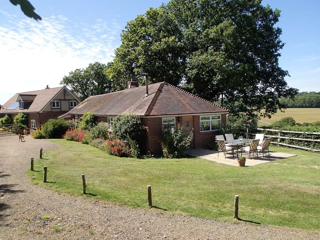 Kent Border Cottages | Little Saxbys Farm, Cowden TN8 7DX, UK | Phone: 01342 850765