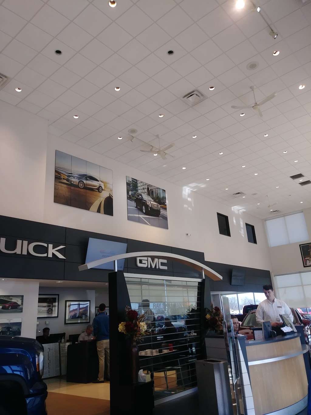 Ray Skillman Northeast Buick GMC | 7550 E Washington St, Indianapolis, IN 46219, USA | Phone: (317) 352-9311