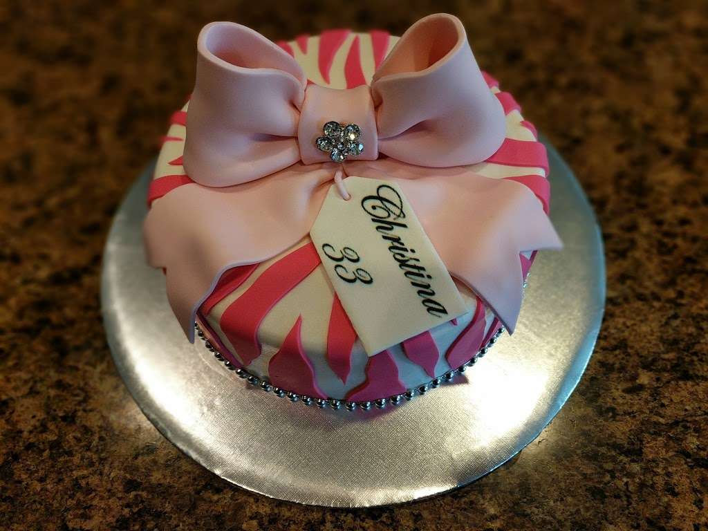 Almas Cakes | 7802 Fallbrook Dr, Houston, TX 77086, USA | Phone: (281) 580-5022