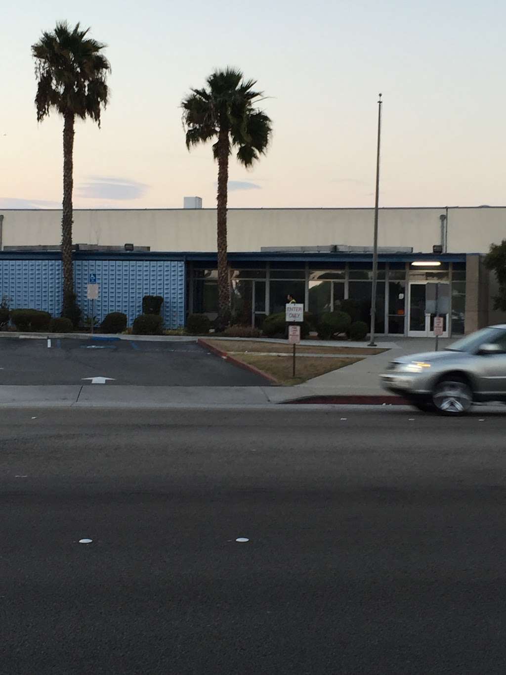 United States Postal Service | 1455 W Redondo Beach Blvd, Gardena, CA 90247, USA | Phone: (800) 275-8777