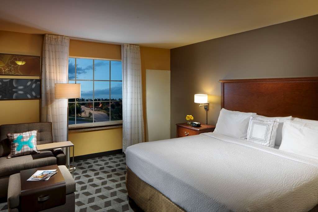 TownePlace Suites by Marriott Houston Intercontinental Airport | 4015 Interwood N Pkwy, Houston, TX 77032, USA | Phone: (281) 227-2464