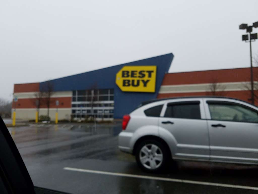 Best Buy | 208 Fortune Blvd, Milford, MA 01757, USA | Phone: (508) 634-2291