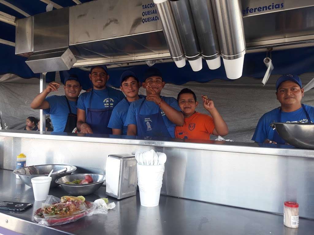 Tacos De Birria El Poblano | Lago Sur, 22217 Tijuana, B.C., Mexico