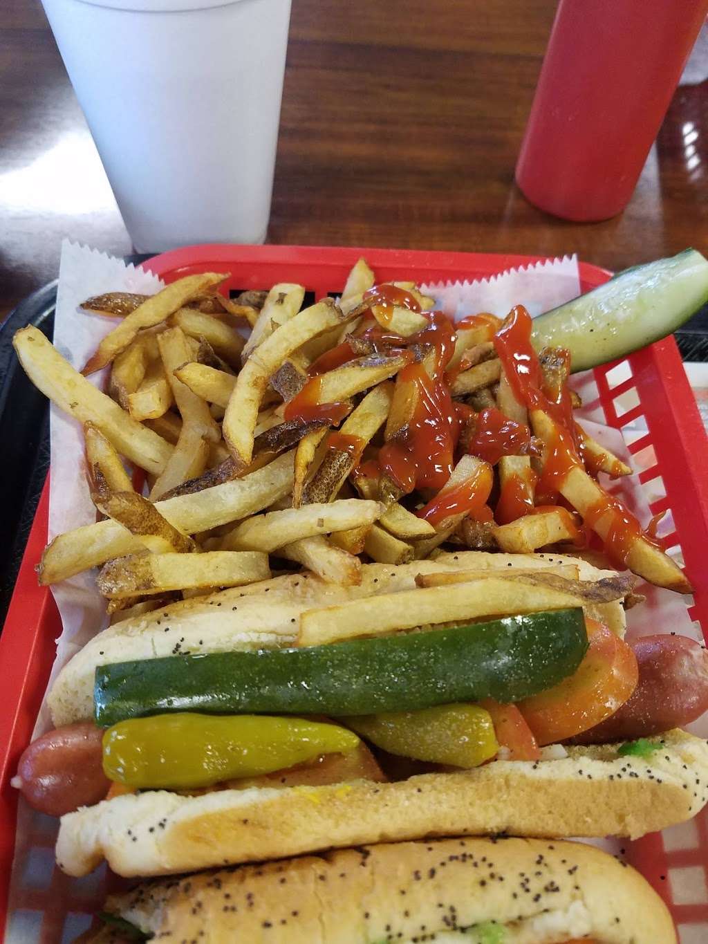 Firehouse dogs | 1820 W Irving Park Rd, Schaumburg, IL 60193, USA | Phone: (847) 565-4110