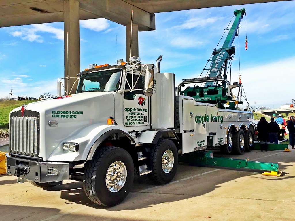 Apple Towing Co. (Houston) | 2030 Holmes Rd, Houston, TX 77045, USA | Phone: (713) 383-6200