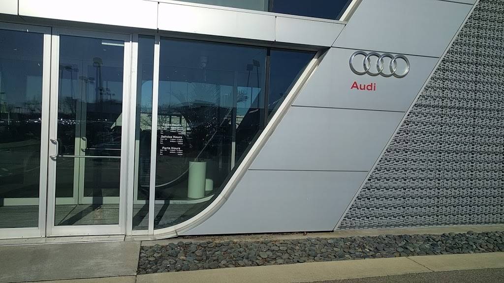 Audi Milwaukee | 10606 W Arthur Ave, West Allis, WI 53227, USA | Phone: (414) 543-3000