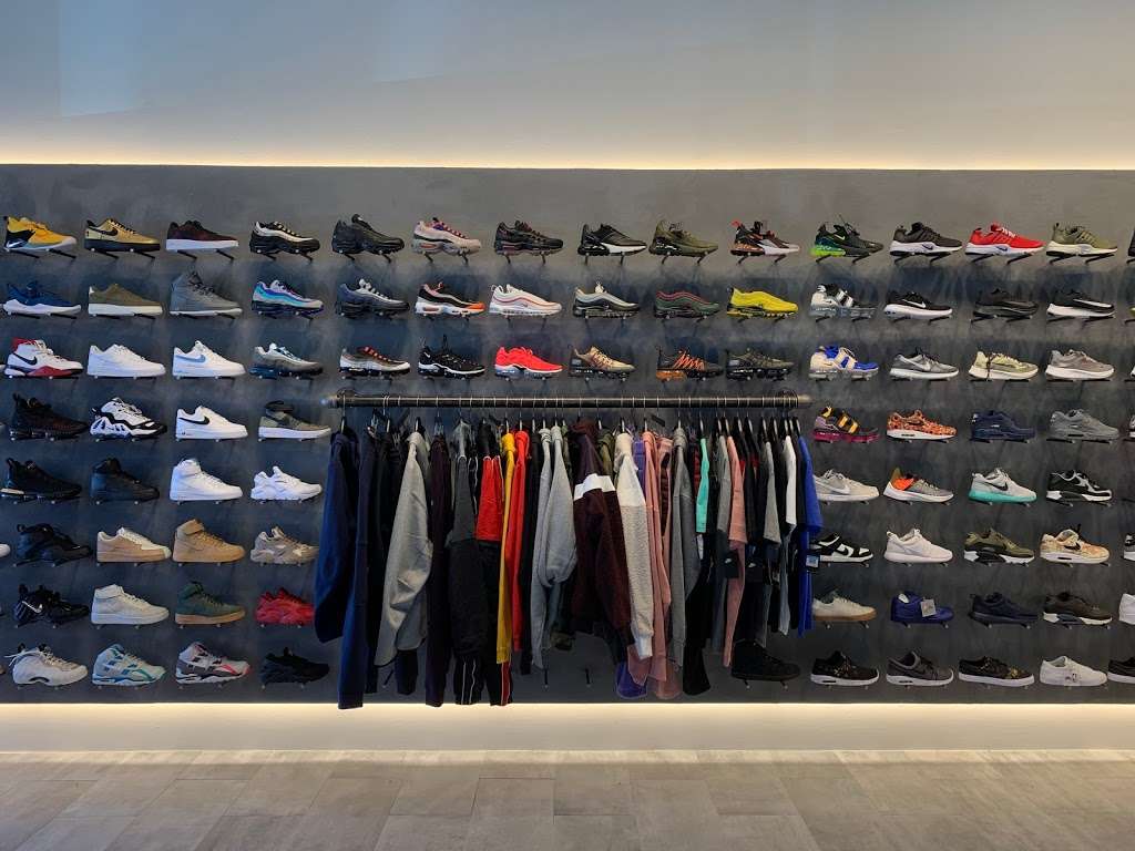 Sneaker Lounge | 719 White Plains Rd, Scarsdale, NY 10583 | Phone: (914) 771-7500