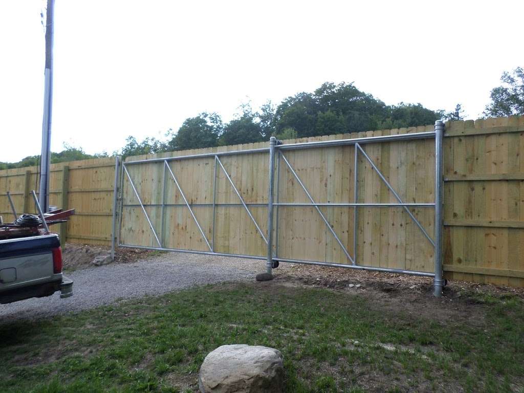 Third Generation Fence | 1239 FM 359, Building 3, Brookshire, TX 77423, USA | Phone: (713) 240-2099