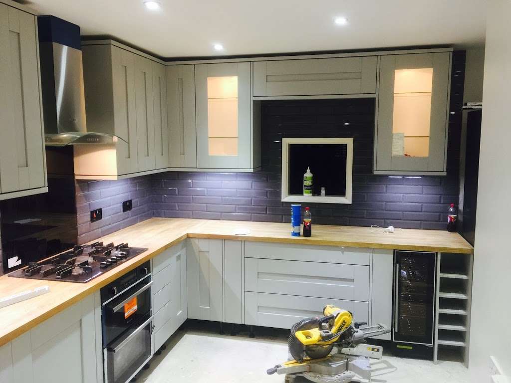 Premier Kitchenworks Ltd | Tollers Lane, Old Coulsdon, Coulsdon, Croydon CR5 1BJ, UK | Phone: 01737 555284