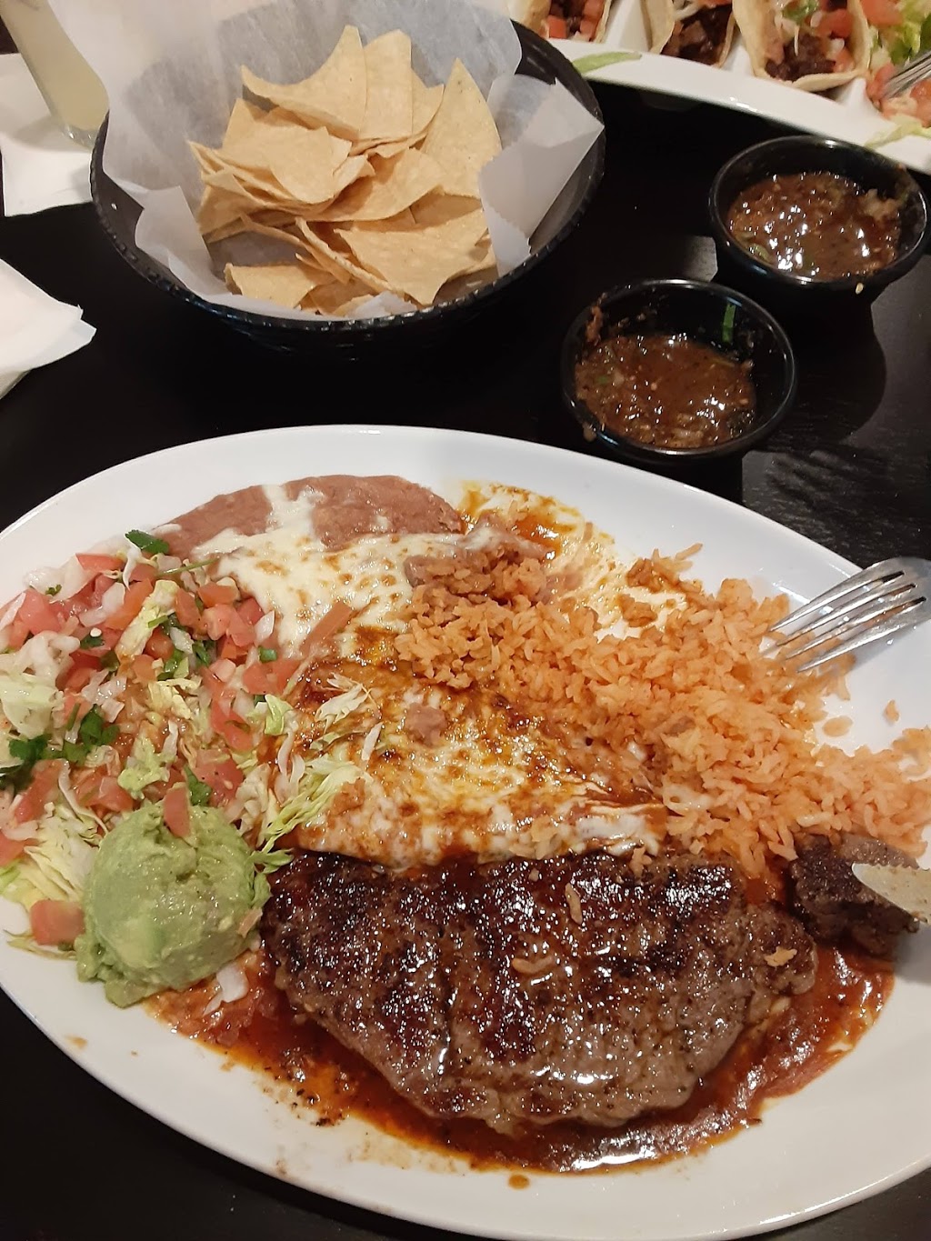 El Pueblo Restaurant | 9705 Main St, Lamont, CA 93241 | Phone: (661) 845-4545