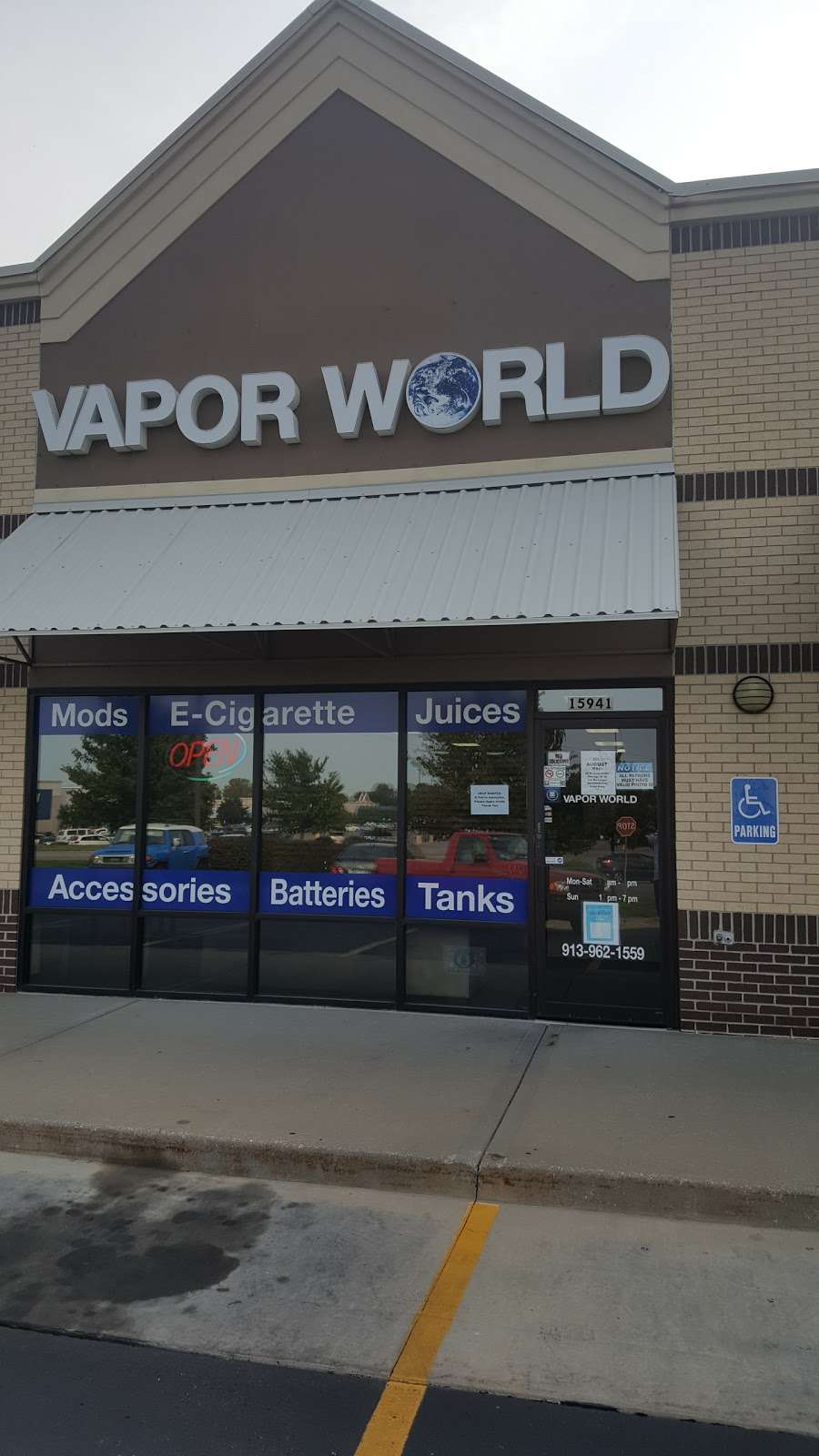 Vapor World | 12224 W 135th St, Overland Park, KS 66221, USA | Phone: (913) 261-9363