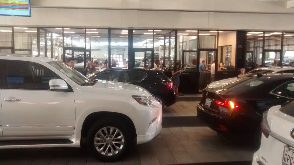 Sewell Lexus of Dallas | 6421 Lemmon Ave, Dallas, TX 75209, USA | Phone: (214) 352-8100